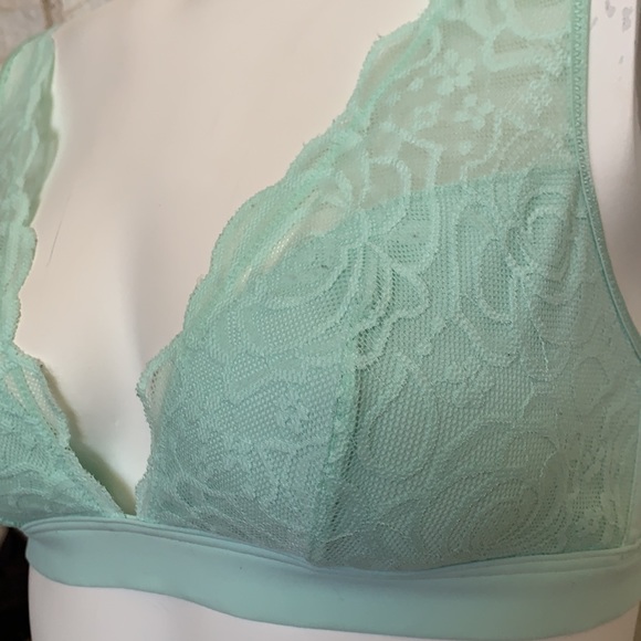 PINK Victoria’s Secret Bra - Picture 2 of 5